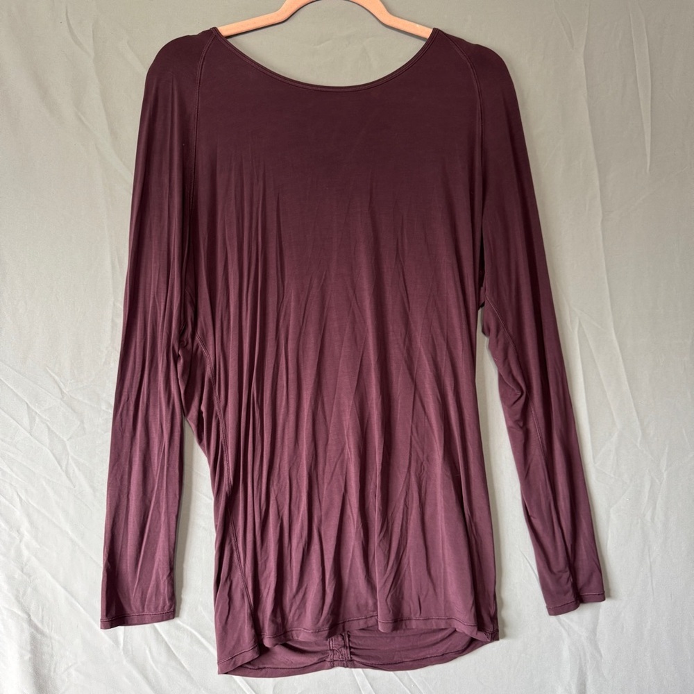 Lululemon Womens Long Sleeve Open Back Tunic Purple Athleisure Workout Gym READ
